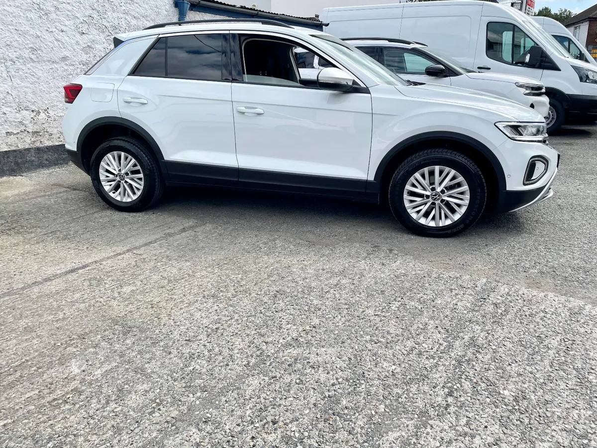 Volkswagen T-Roc Life 2.0TDI 2 Seat Van,2024 - Image 2