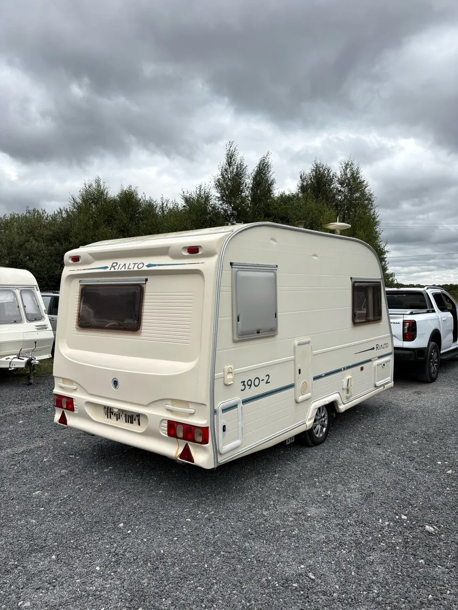 Avondale Rialto 2-3 Berth Caravan For Sale - Image 4