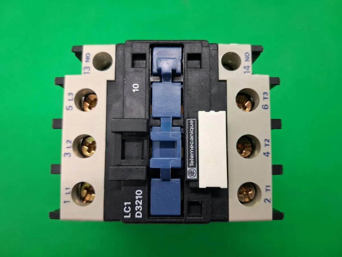 Postage - Telemecanique LC1D3210F7 Contactor  LC1D - Image 3
