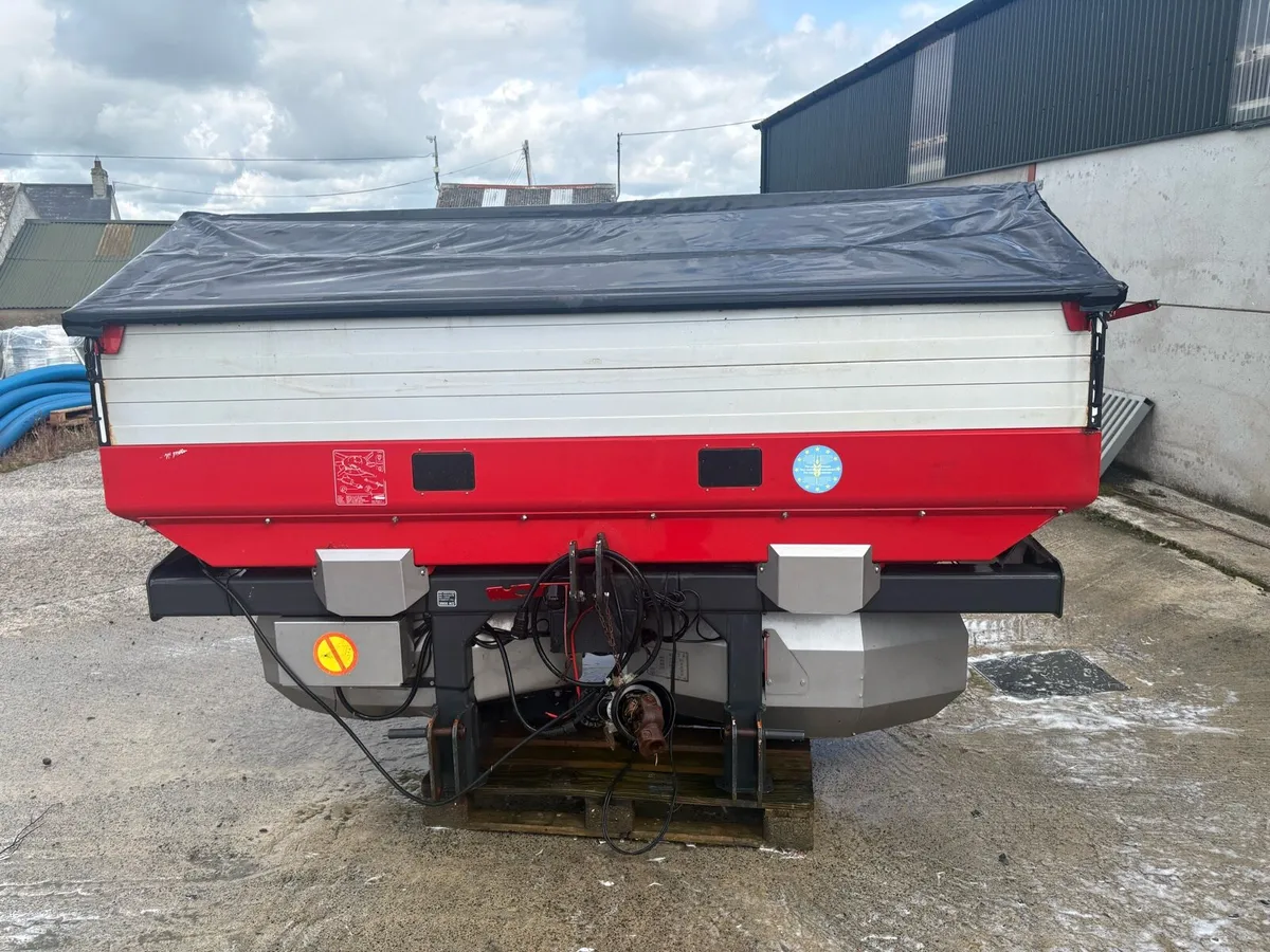 Fertiliser Spreader - Image 1