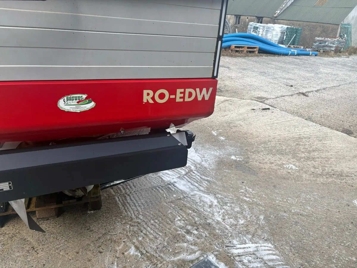 Fertiliser Spreader - Image 2