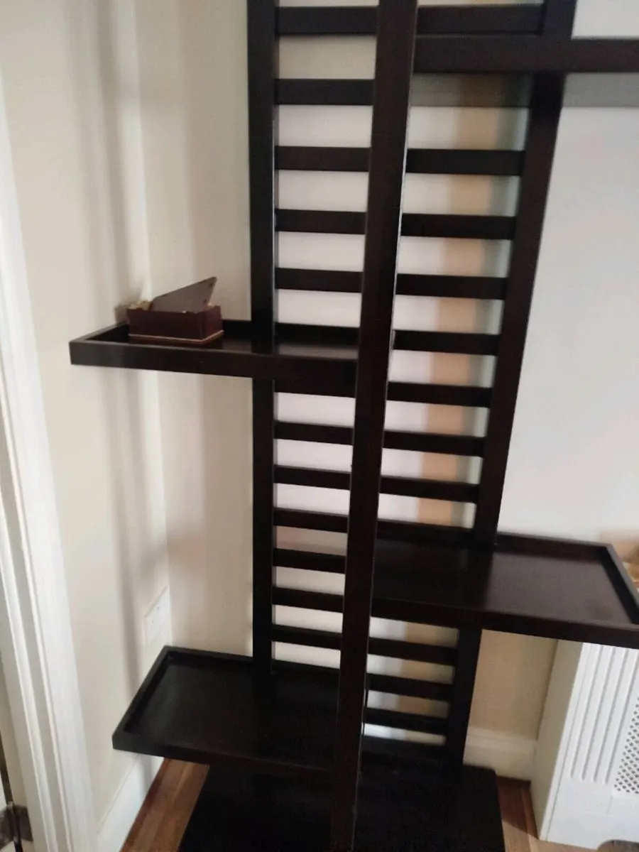 Display cabinet excellent condition - Image 1