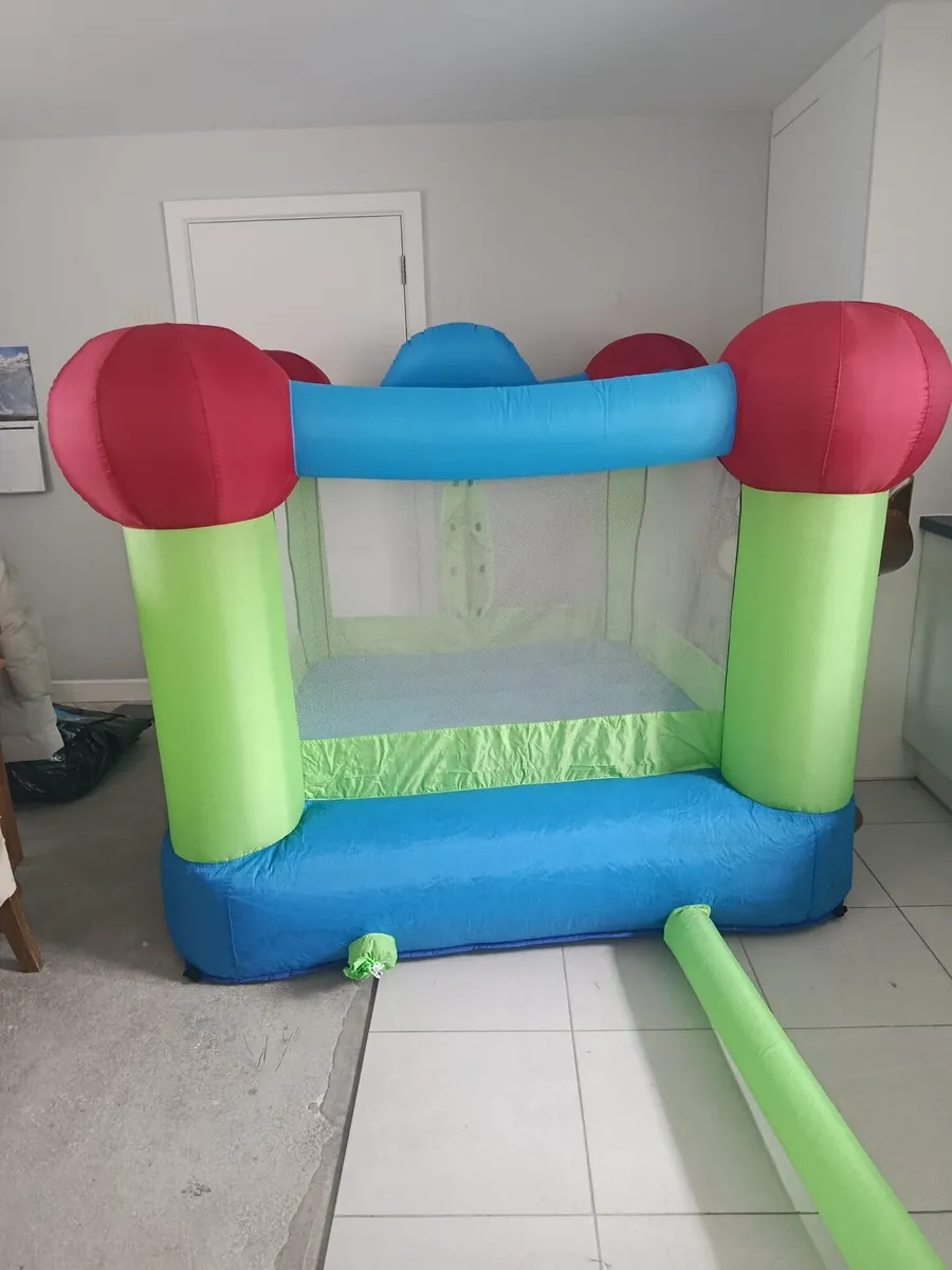 Children bouncing castle - Image 3