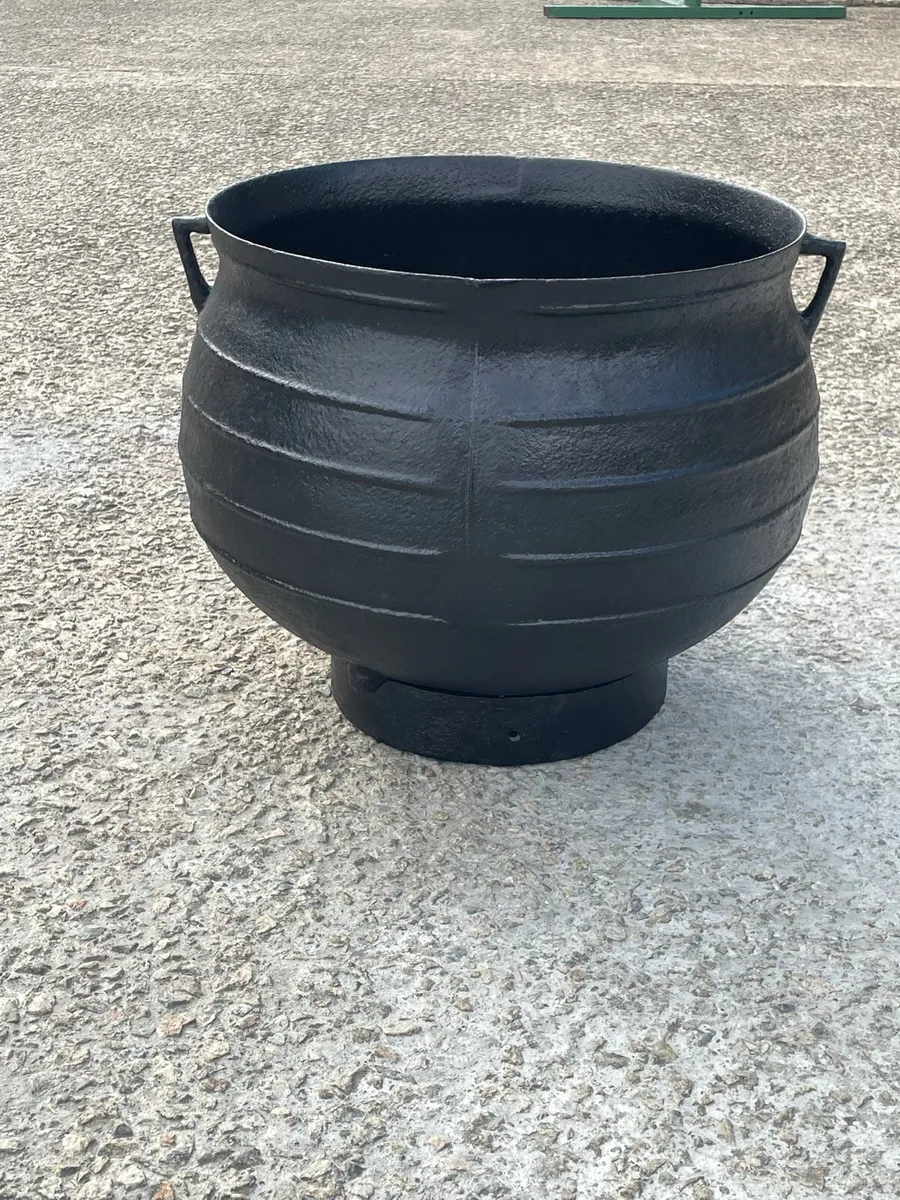 Old cooking Pot - Image 2