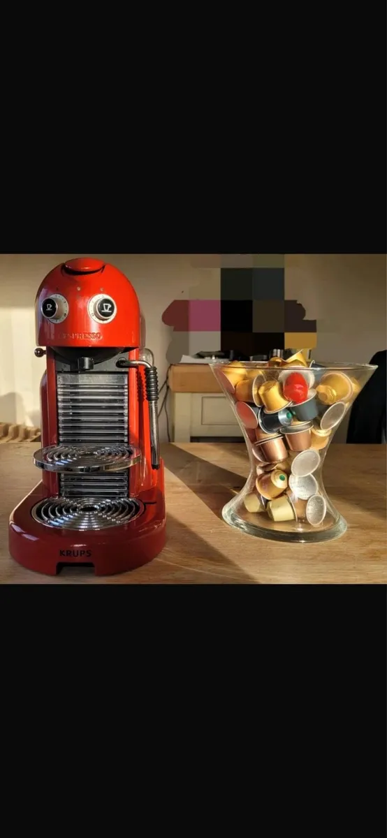 Nespresso coffee machine - Image 1
