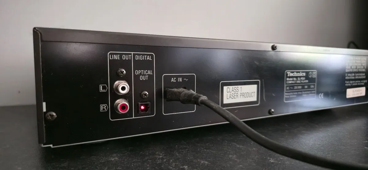 CD PLAYER TECHNICS SL-PG4 100% SUPER CONDITION - Image 4