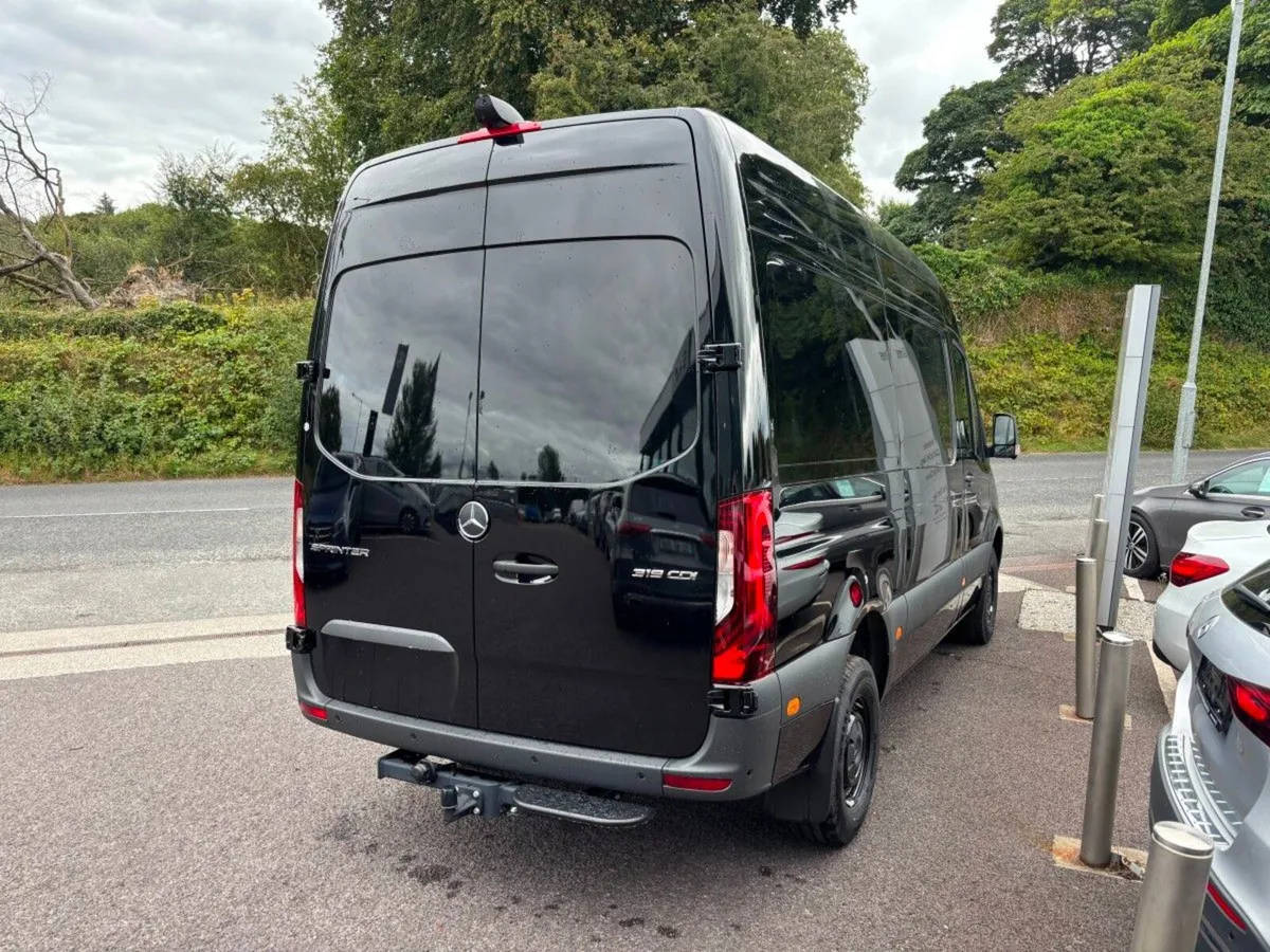 Mercedes-Benz Sprinter SELECT 190BHP AUTO 3.5ton t - Image 3