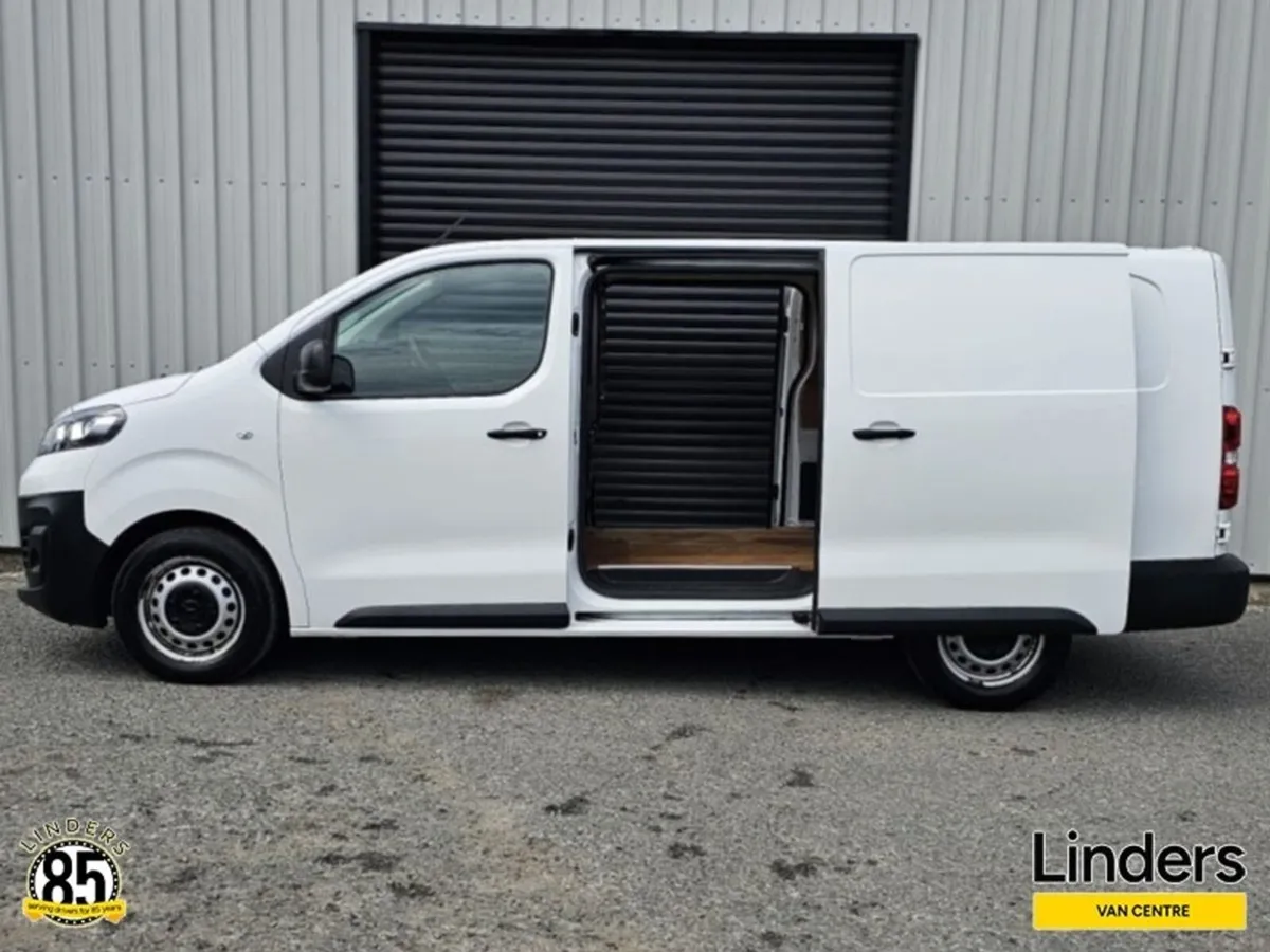 Opel Vivaro LWB - VERY CLEAN - Image 3