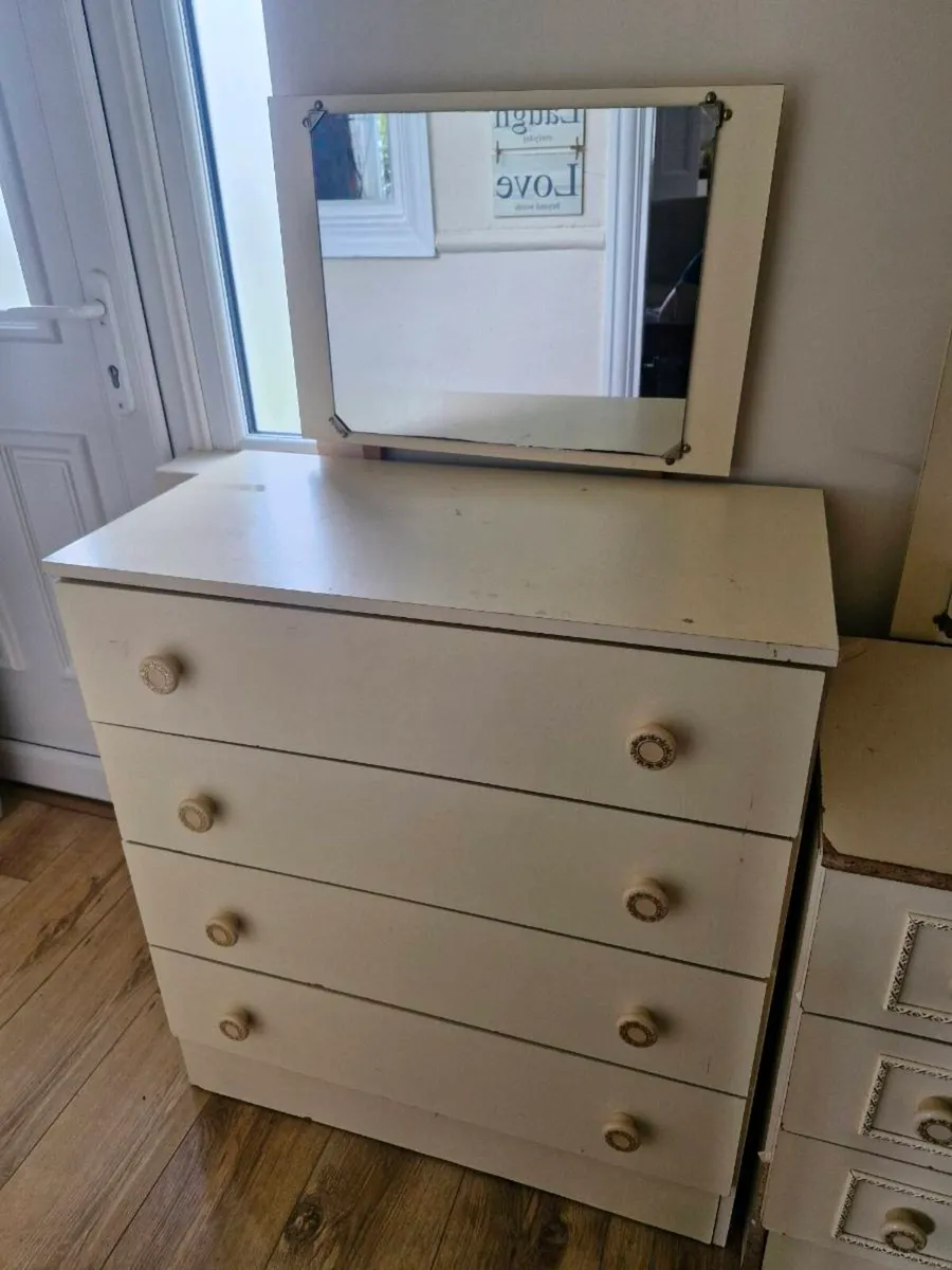 Chested drawers - Image 2