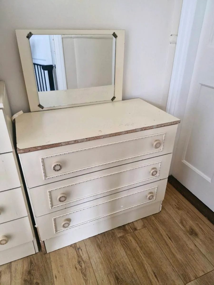 Chested drawers - Image 4