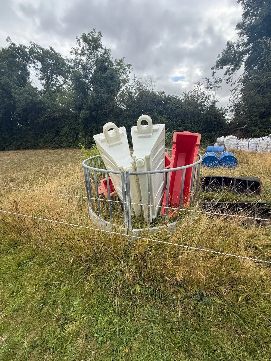Sheep round feeder - Image 3