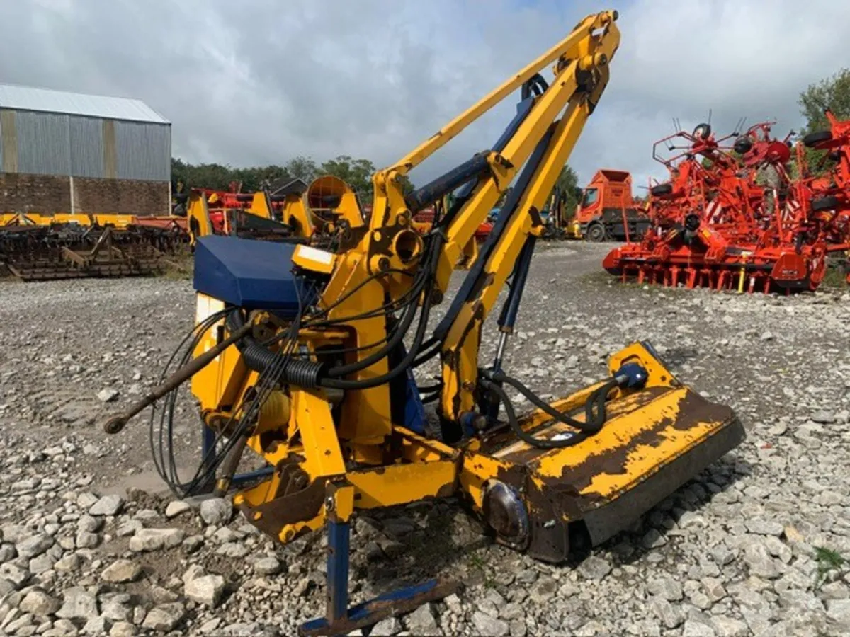 BOMFORD KESTREL FLAIL HEDGECUTTER - Image 4