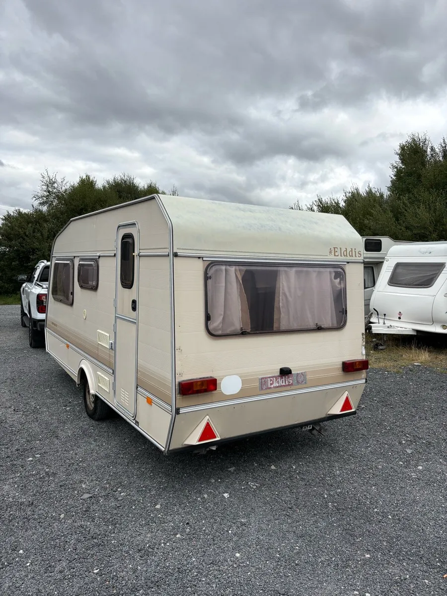 Elddis wisp 4/5 berth lightweight caravan - Image 3