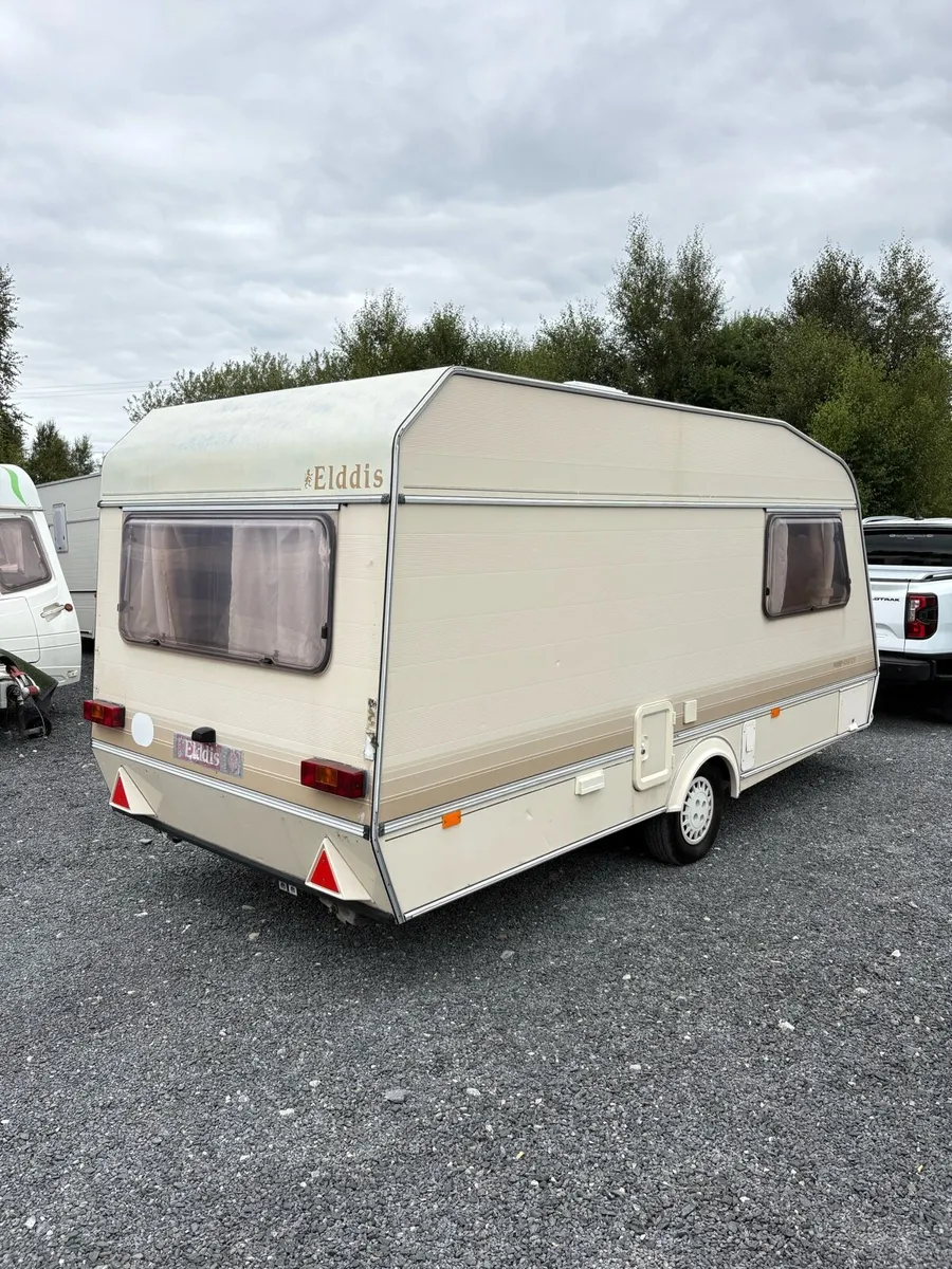 Elddis wisp 4/5 berth lightweight caravan - Image 4