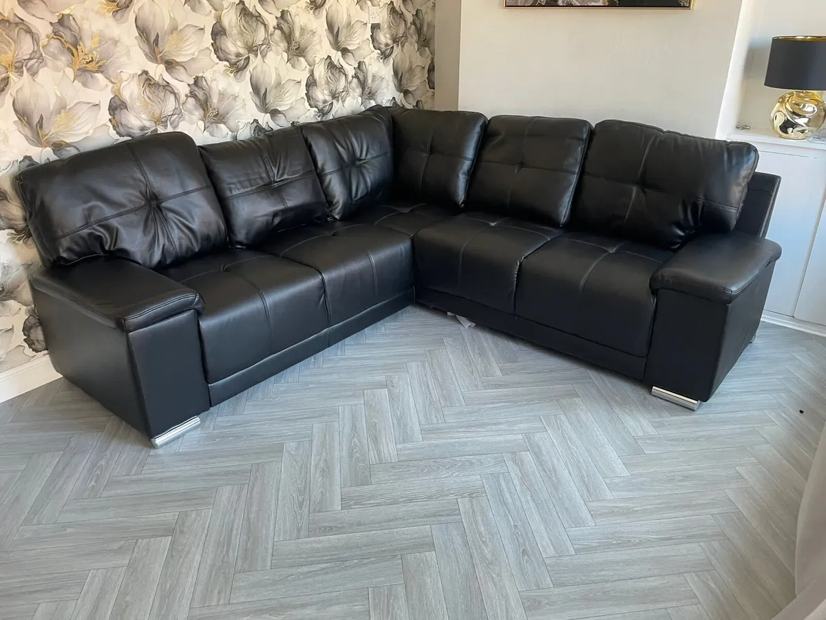 Hanson Leather Fullback Cushions Sofa Set - Image 4