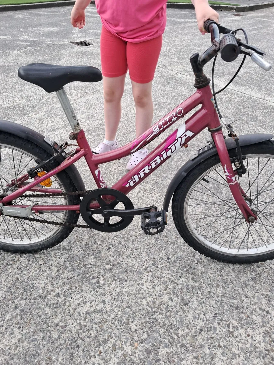 Girls bike - Image 1
