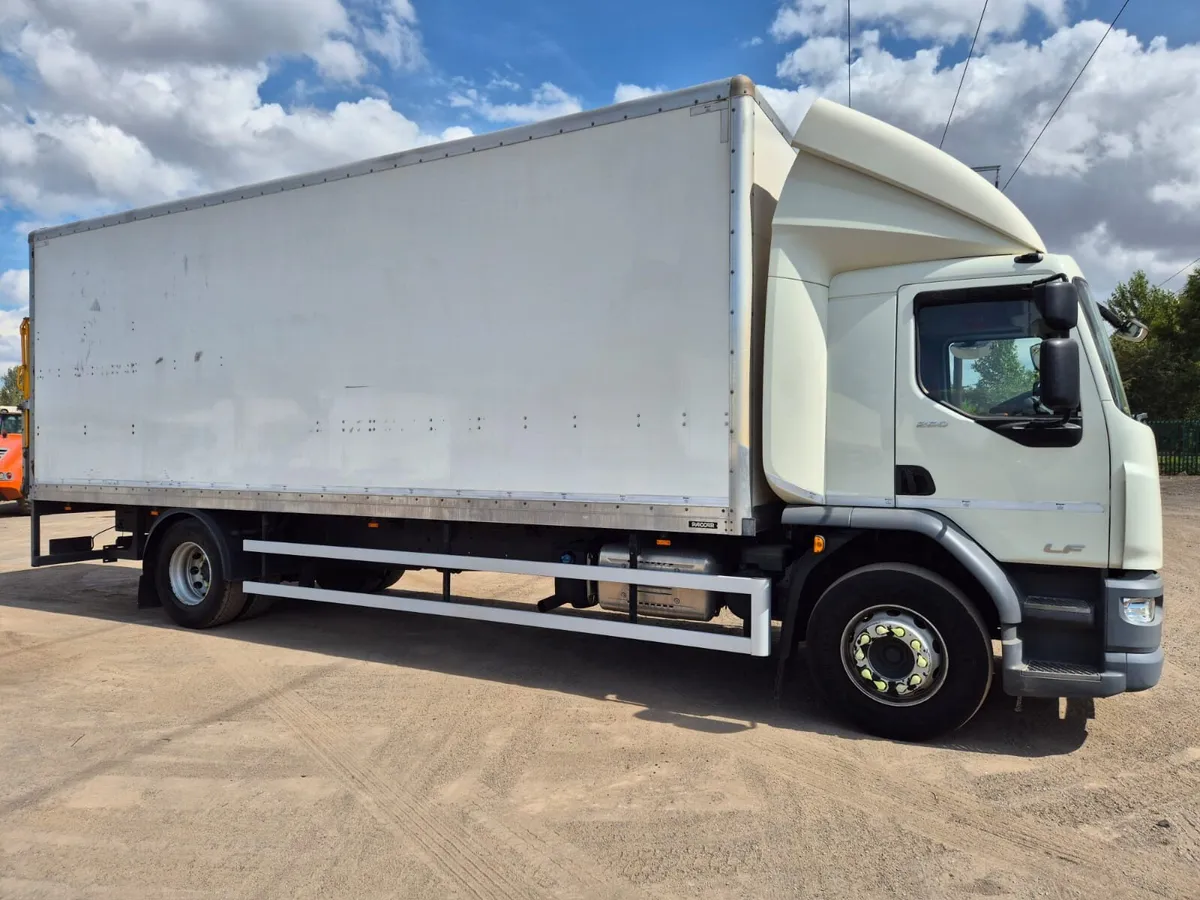 2021 DAF LF260 4x2 Boxvan - Image 2