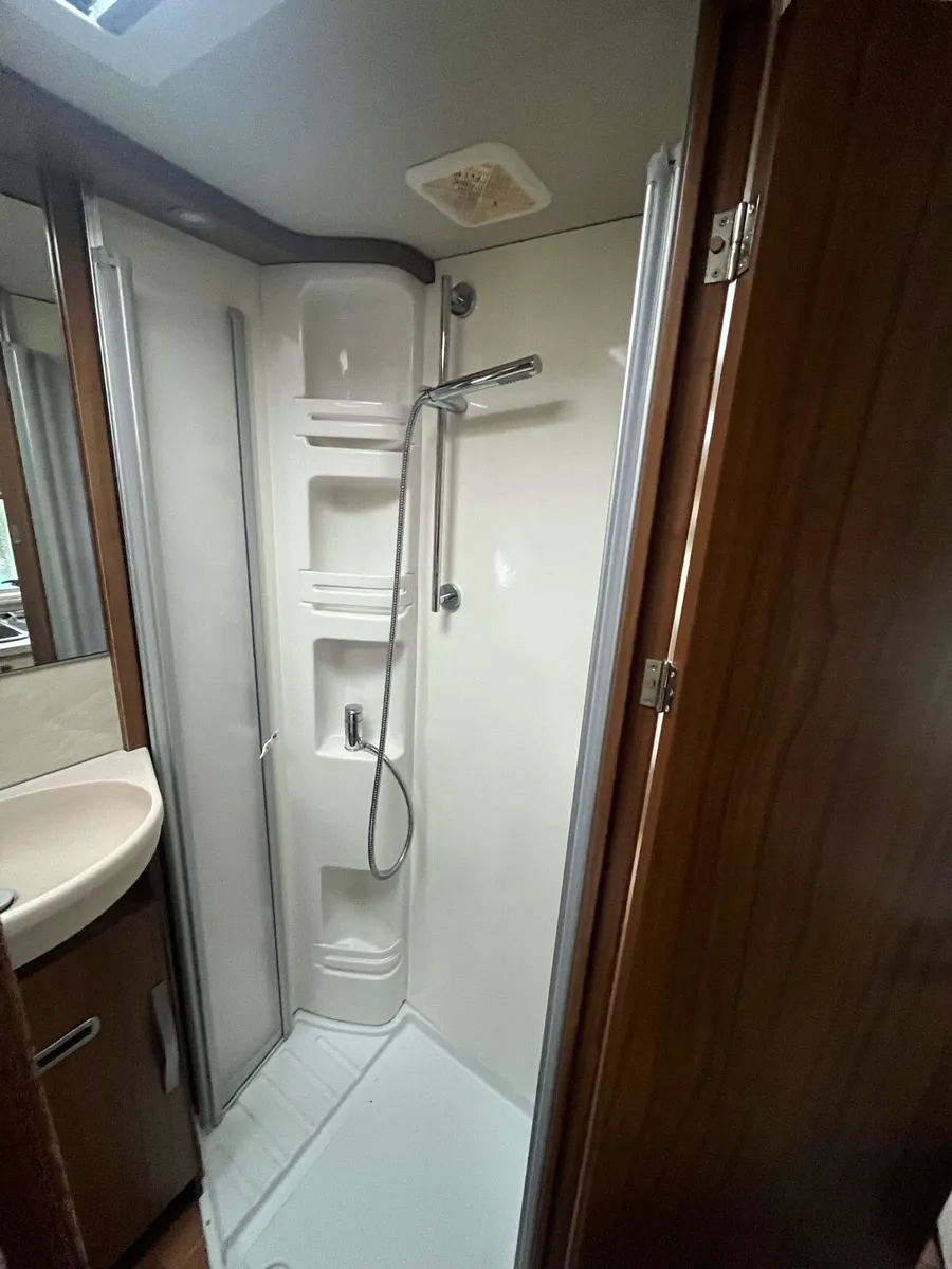 2017 Motorhome Hymer/Mercedes Auto 25,000km - Image 4
