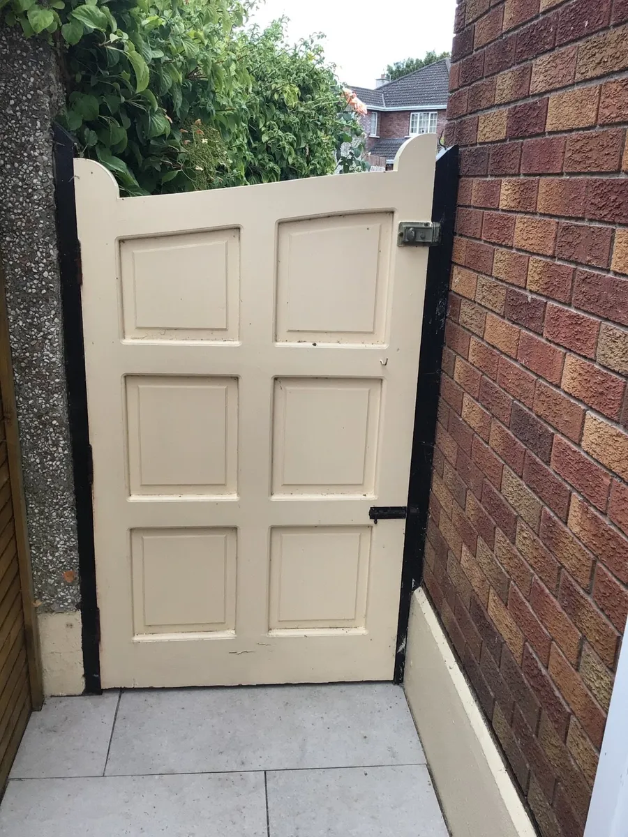 Hard wood gates - Image 2