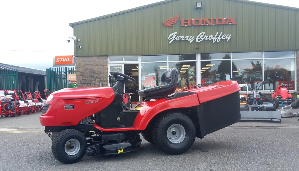 Jonsered LT2217cma Ride on Tractor Mower - Image 2