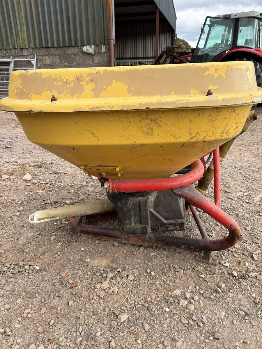 Vicon 402 spreader - Image 4