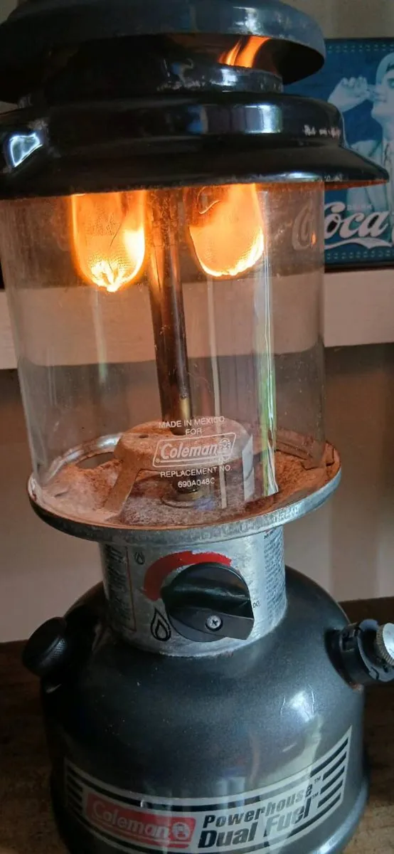 Coleman dual fuel lantern - Image 2