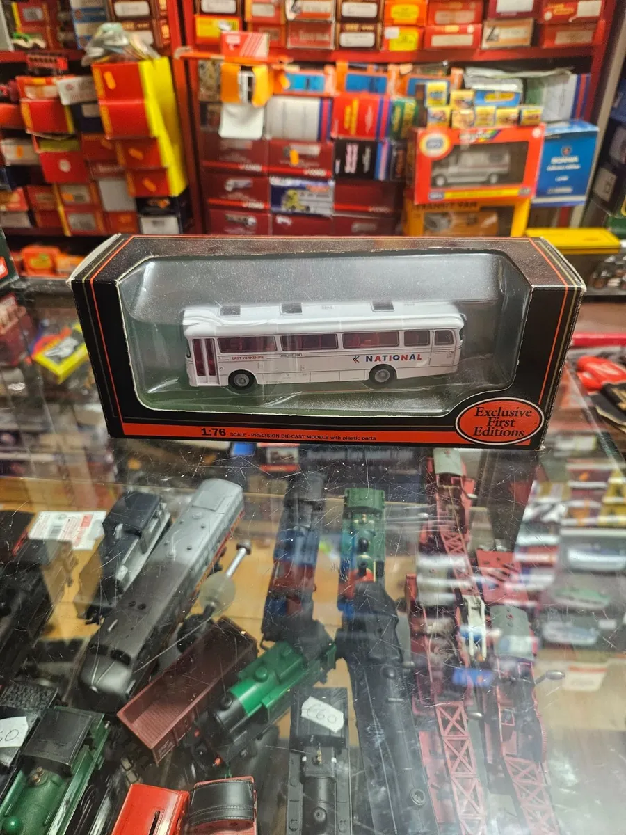Corgi Bus - Image 2