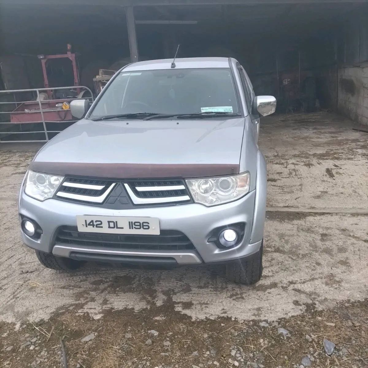 Mitsubishil200 - Image 2
