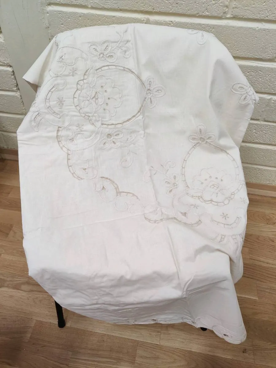 EMBROIDERY WHITE 100% CITTON, Single Duvet Cover ! - Image 1