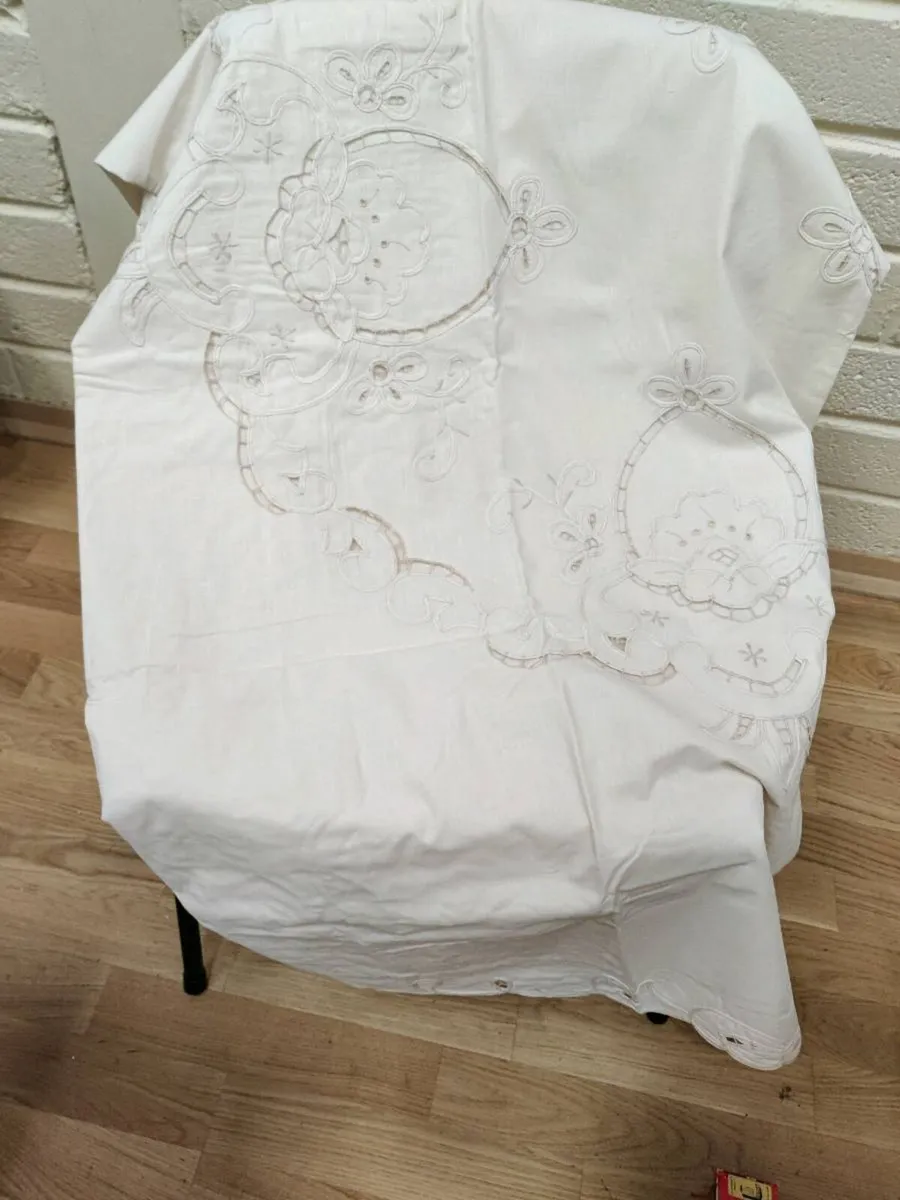 EMBROIDERY WHITE 100% CITTON, Single Duvet Cover ! - Image 2