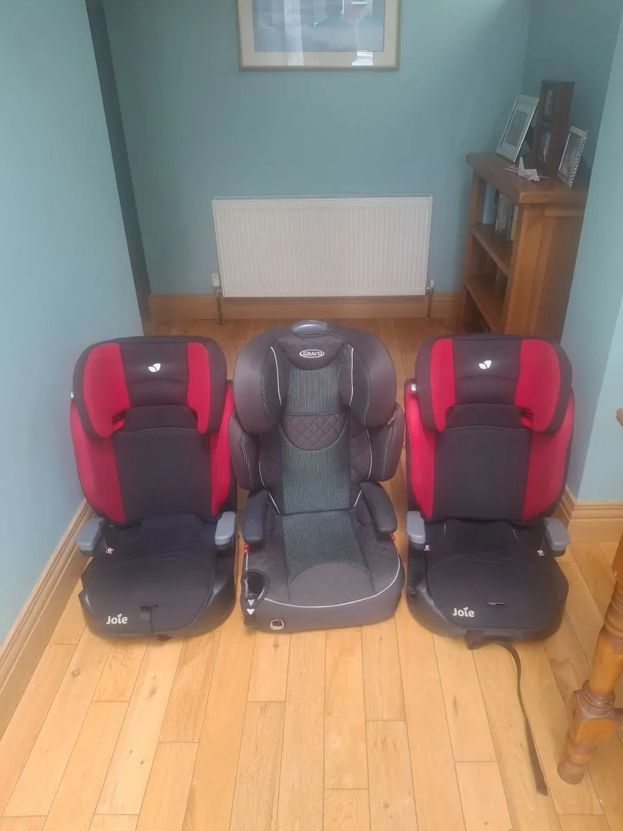 3 children's car seats - Image 1