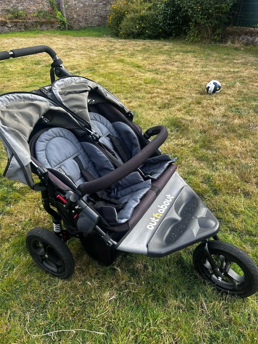 Out N about double buggy with newborn insert. - Image 3