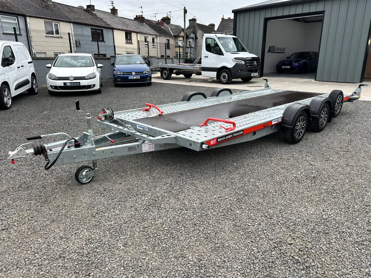 Brian James A Transporter **AS NEW** - Image 3