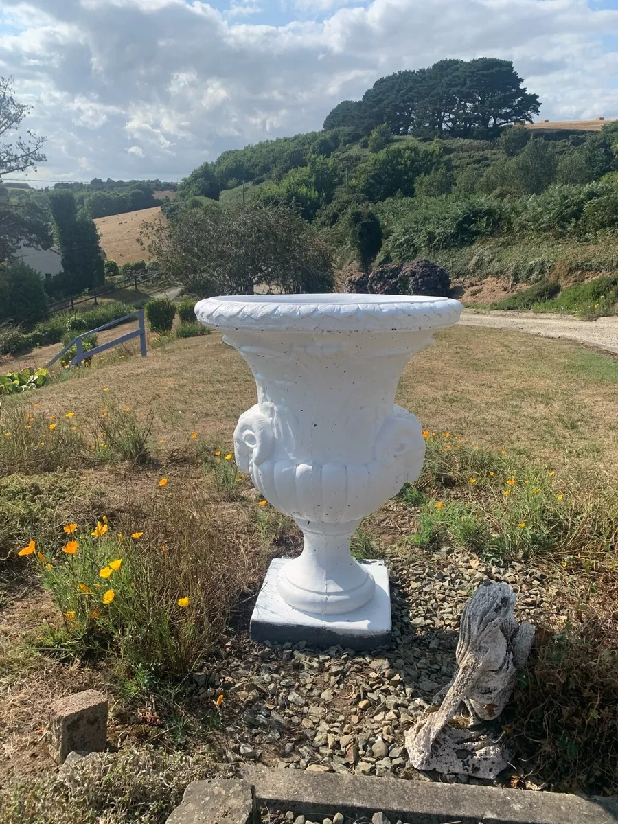 Garden Urn.  Solid stone. - Image 1