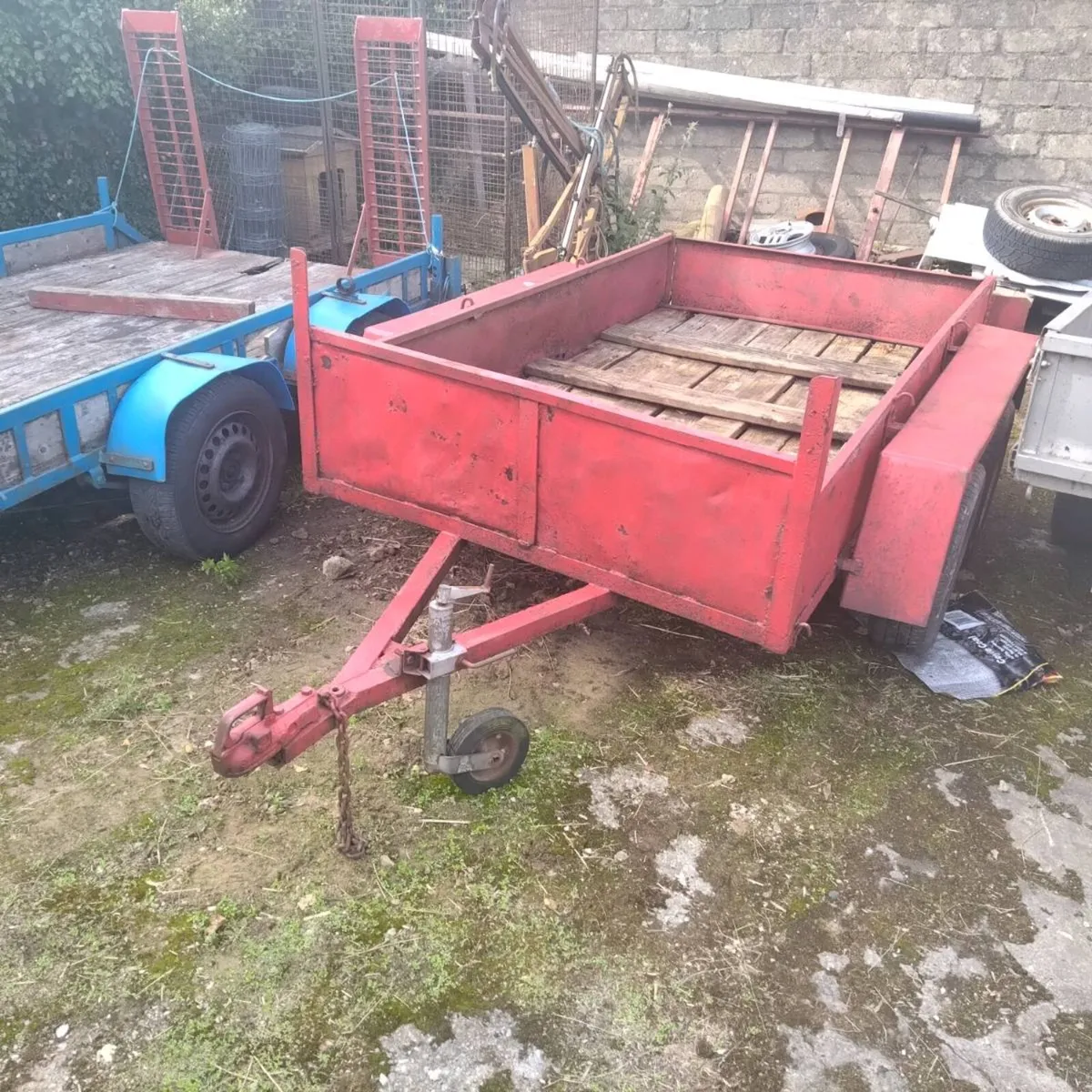 Trailers - Image 2