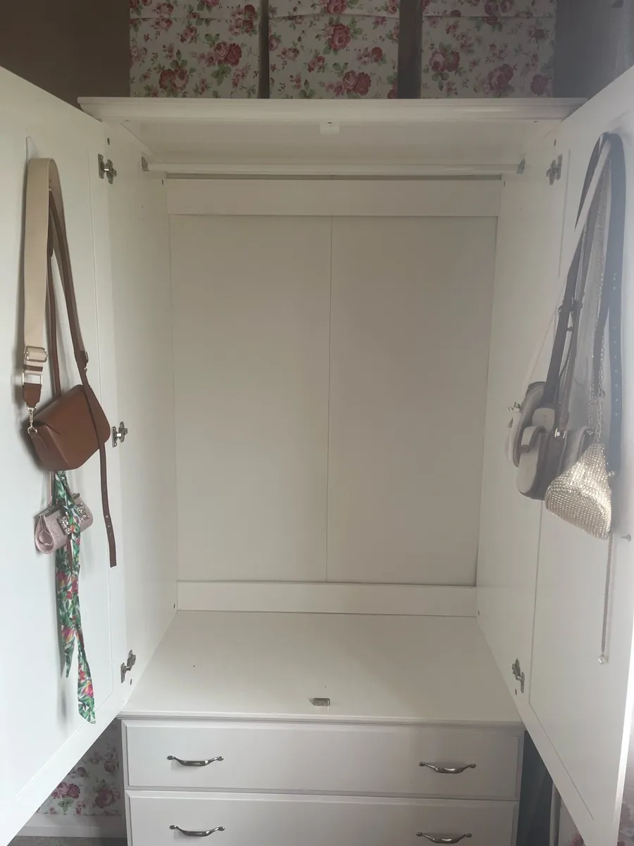 Kids wardrobe - Image 3