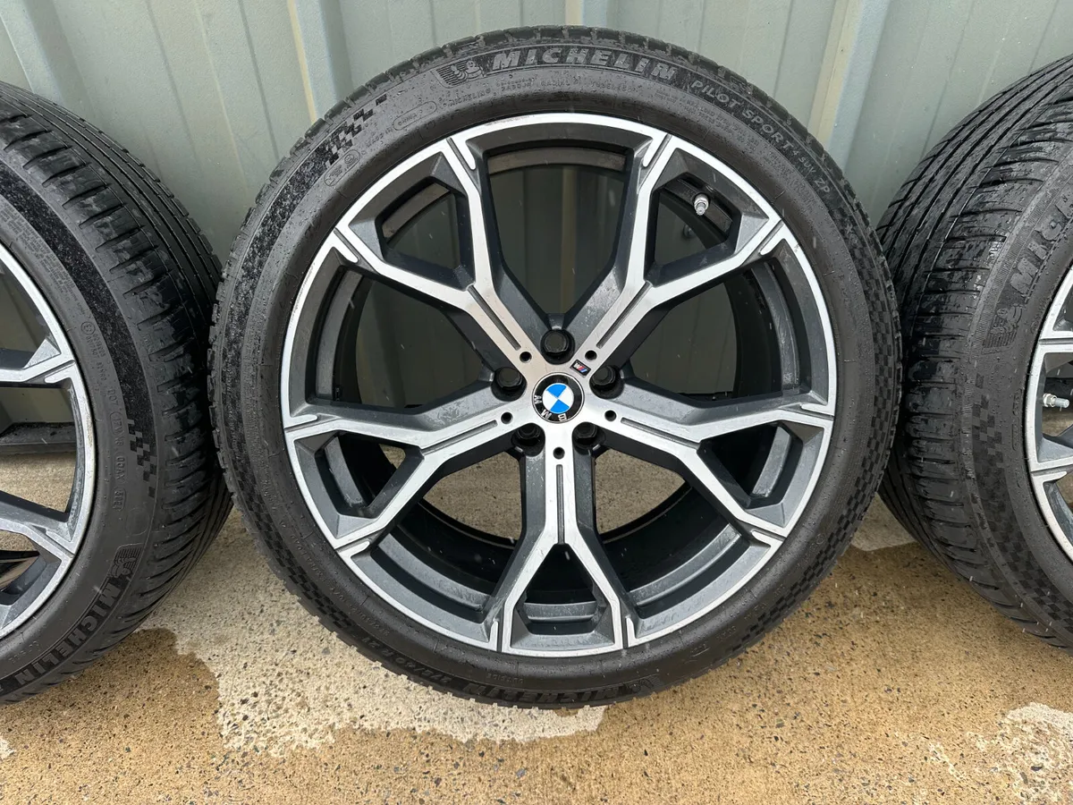 BMW X5 G05 21" Alloy Wheels and Tyres - Image 3