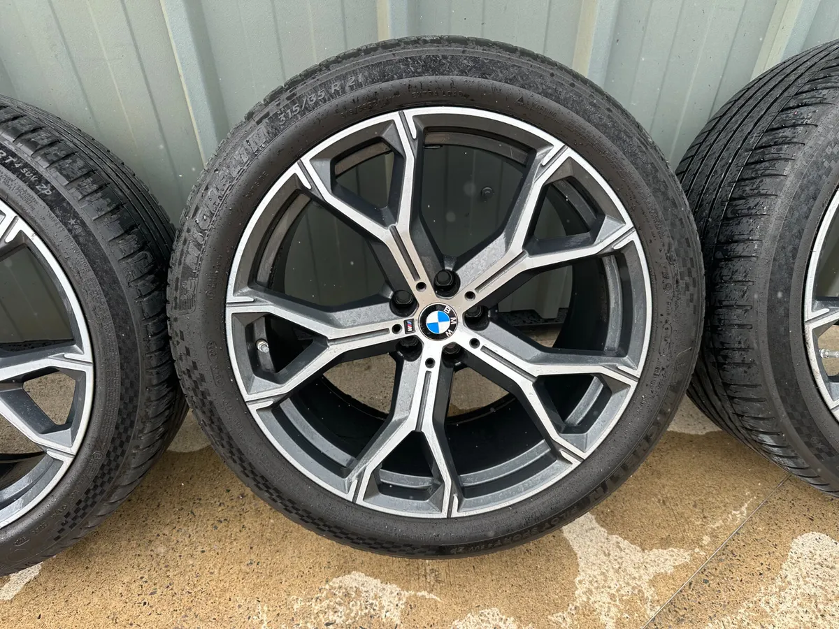 BMW X5 G05 21" Alloy Wheels and Tyres - Image 4