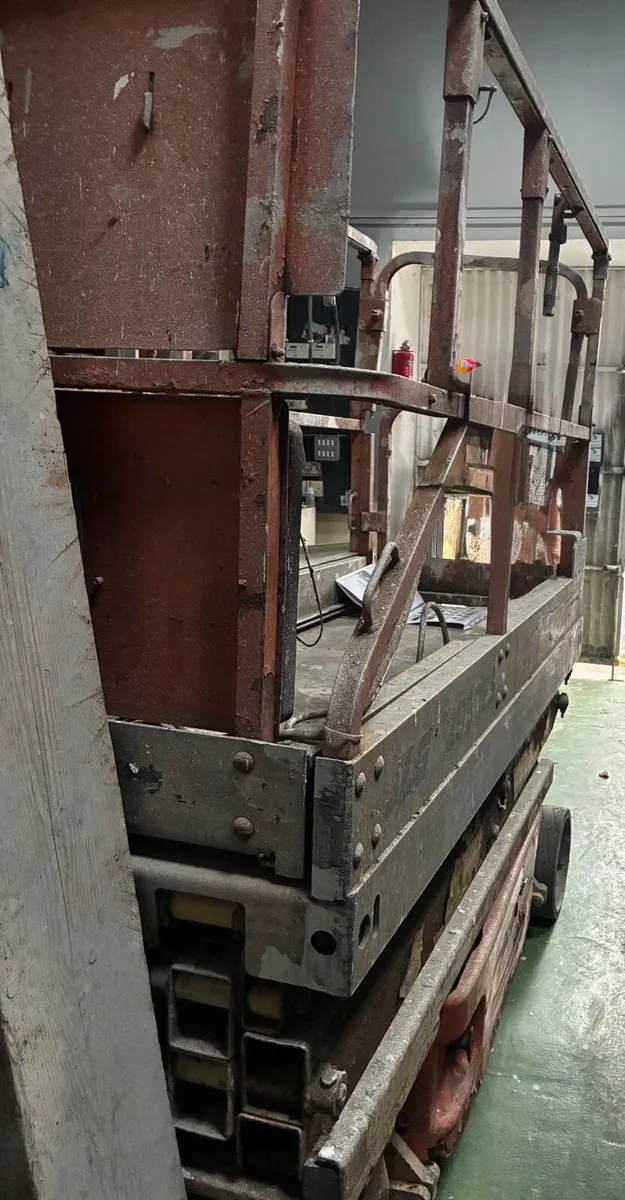 Sissors lift - Image 2