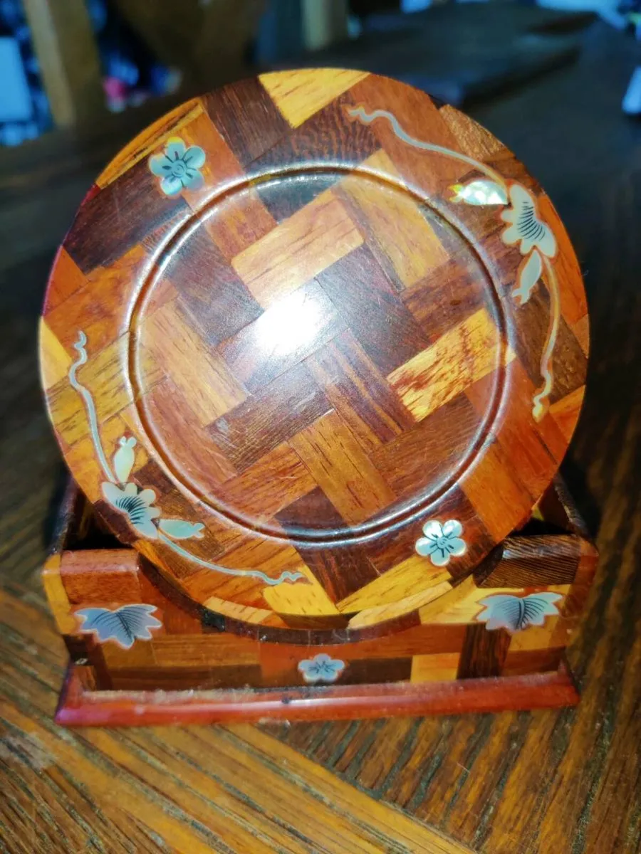 RARE, MOTHER OF PEARL, Set Of 6 Wooden Coasters ! - Image 3