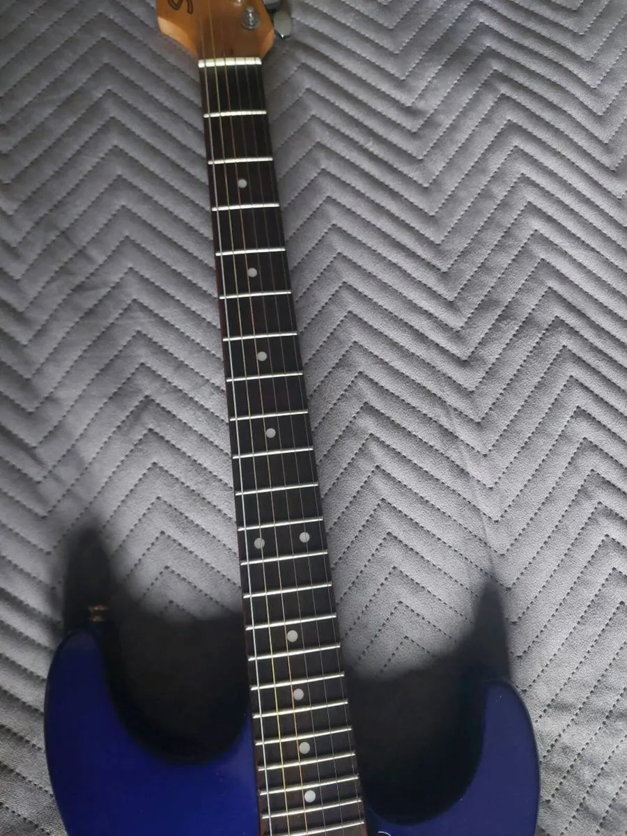 Squier by Fender showmaster - Image 4