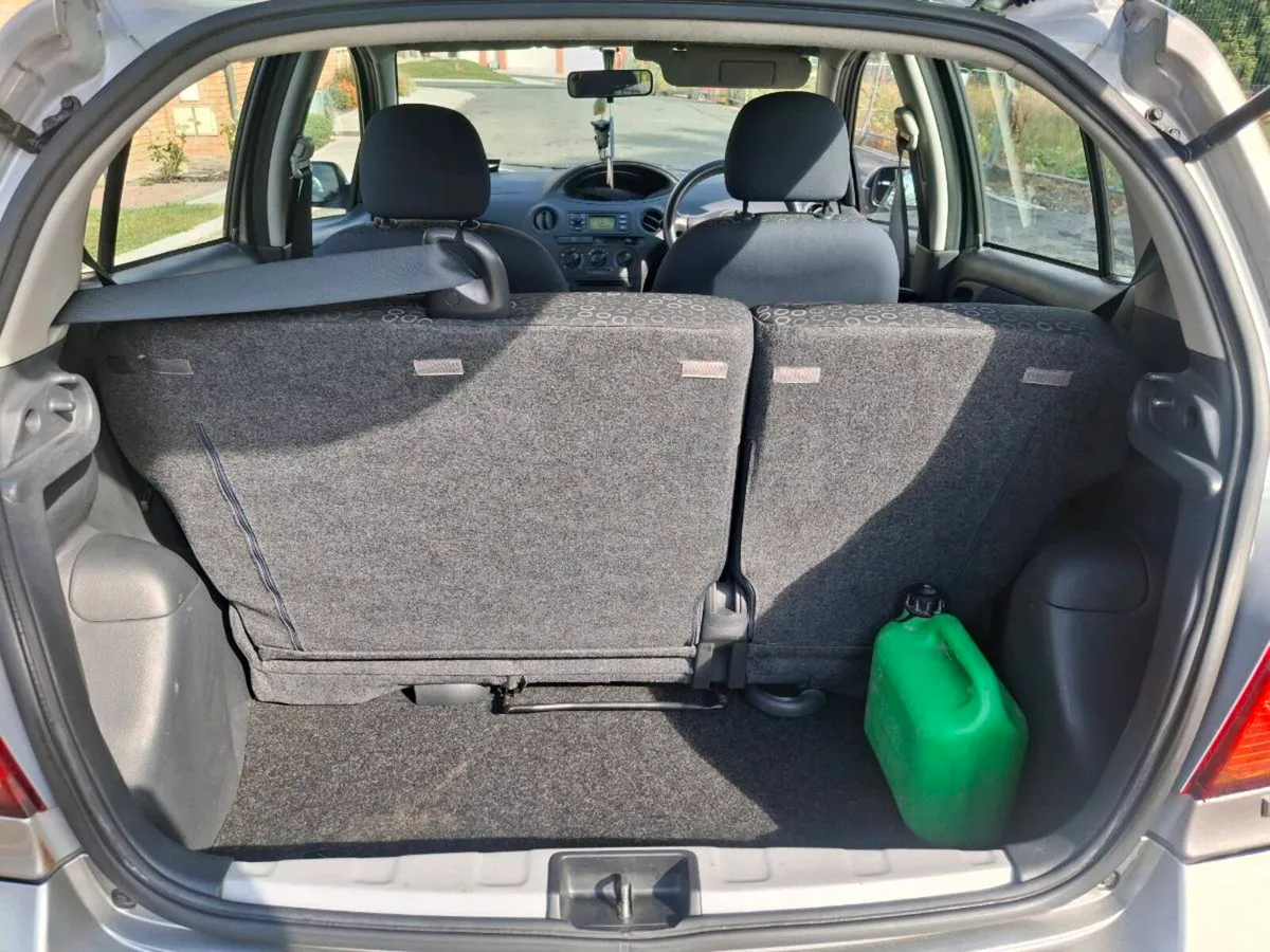 *55000km* TOYOTA YARIS 1.0 1OWNER - Image 4