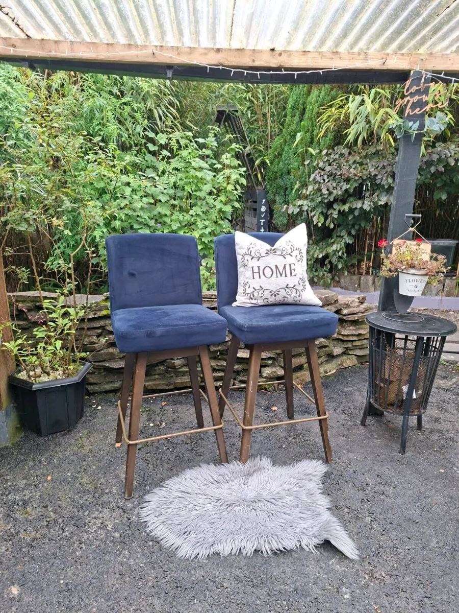EZ living navy swivel barstools