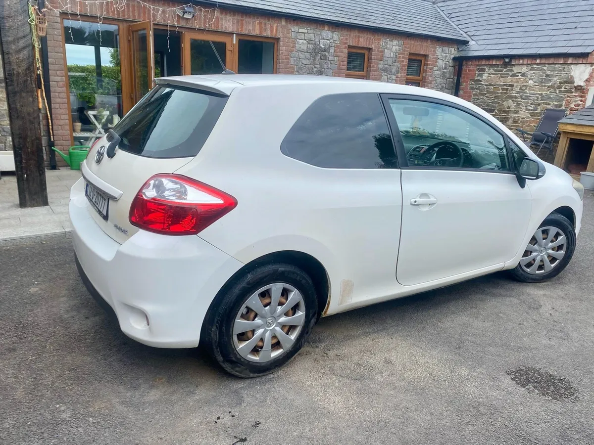 Toyota Auris Van - Image 4