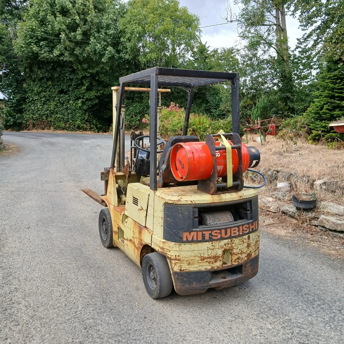 Forklift - Image 2