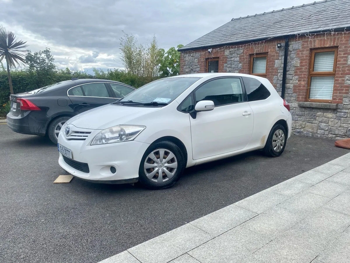 Toyota Auris Van - Image 1