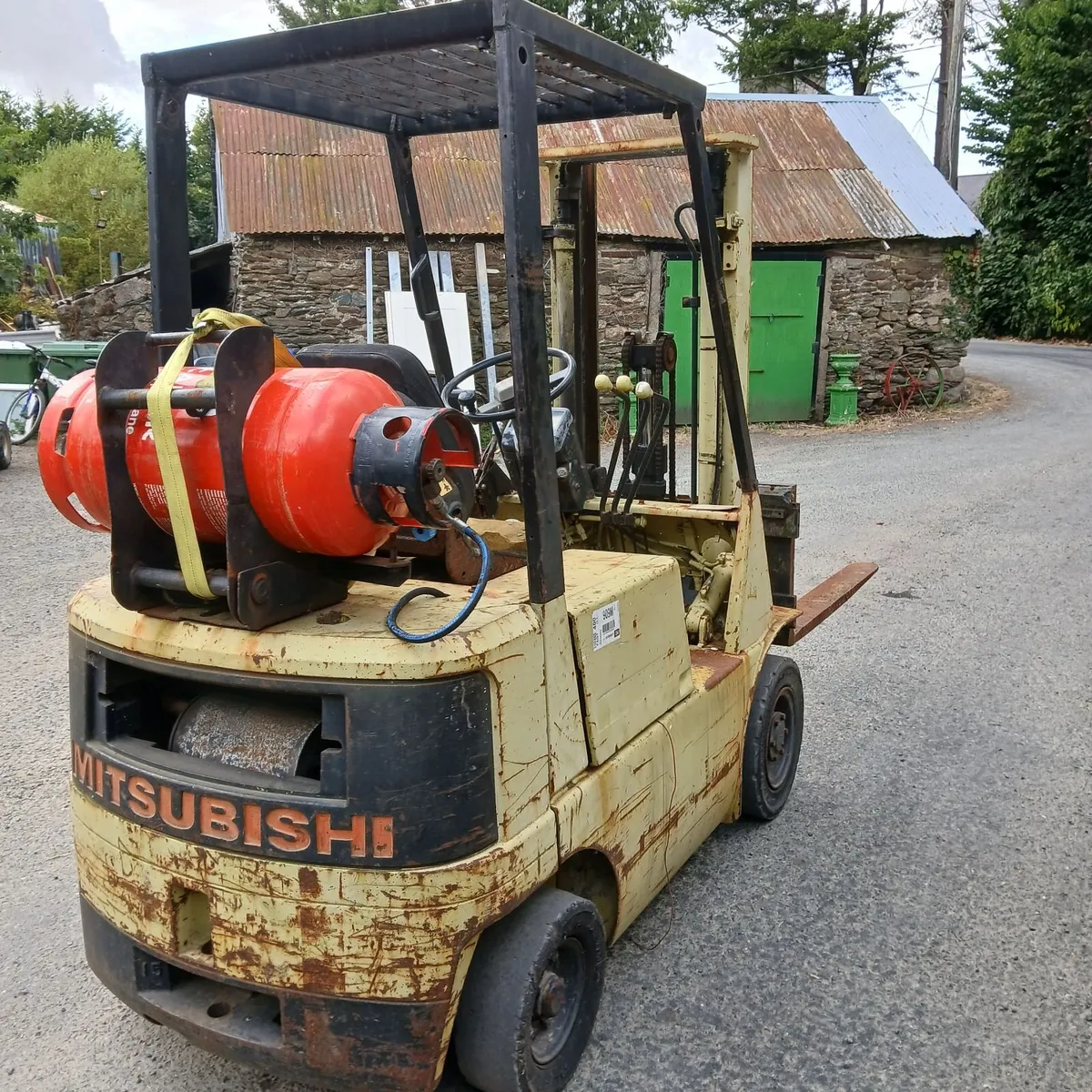 Forklift - Image 4