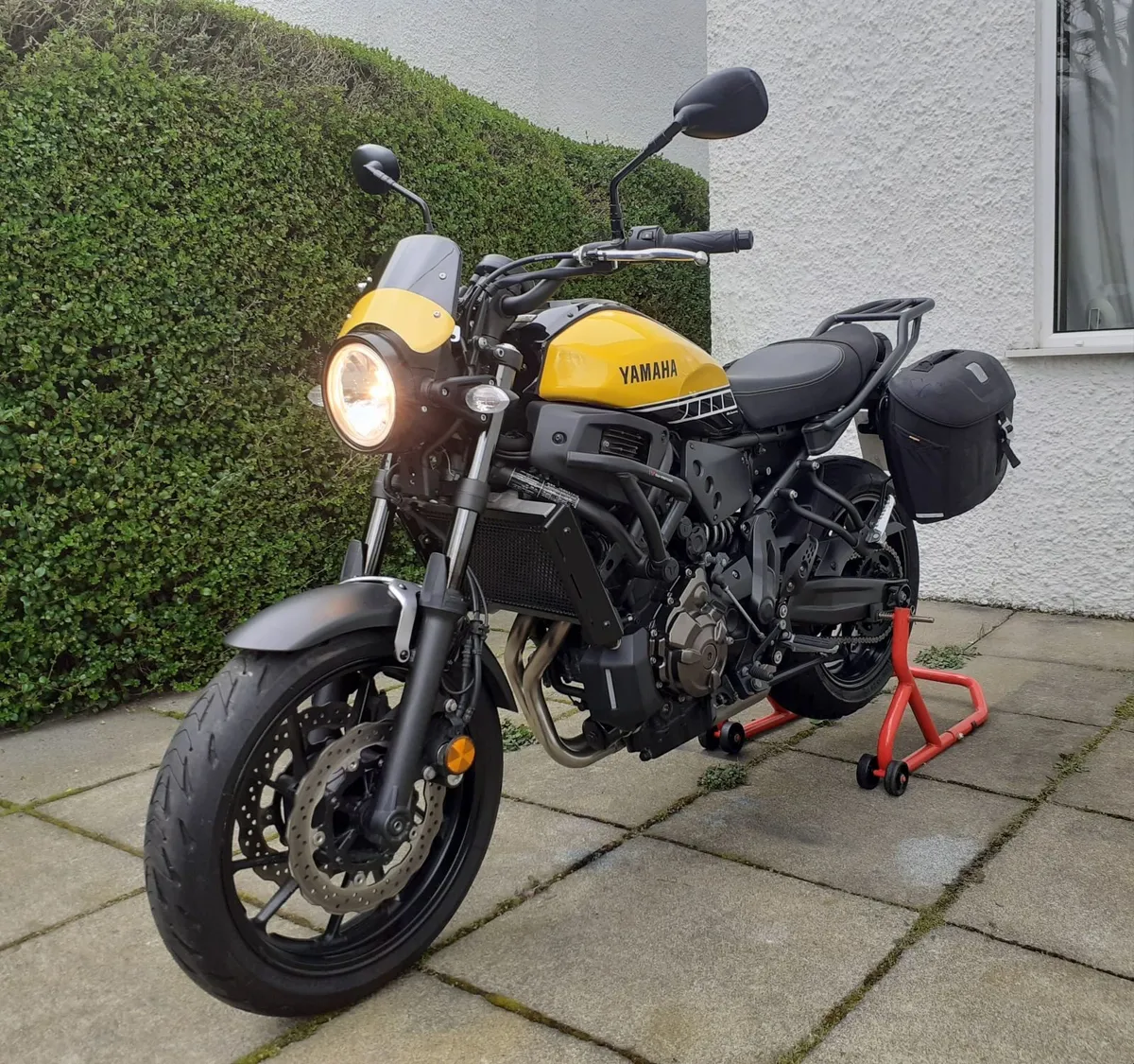 YAMAHA XSR 700 ABS 60th Anniversary - Full Luggage - Image 4