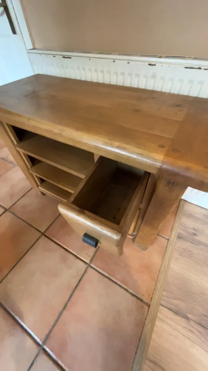 Wooden TV unit - Image 4