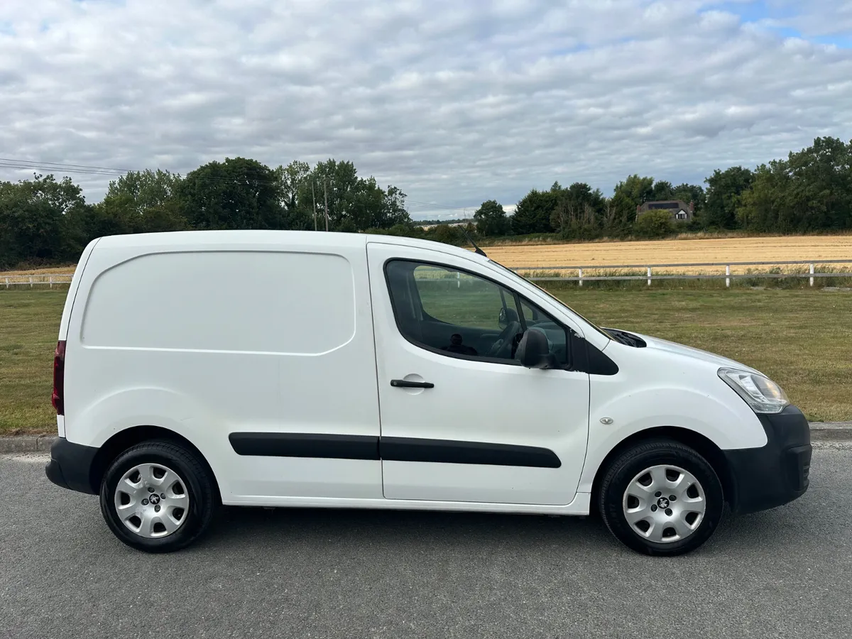 Peugeot Partner 2018 DOE 07/27 - Image 3